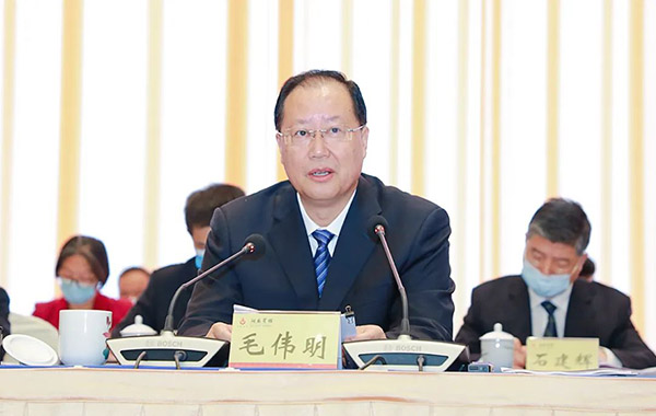 中共湖南省委副書記、省長(zhǎng)毛偉明講話.jpg 中共湖南省委副書記、省長(zhǎng)毛偉明講話.jpg