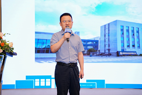 碳陶制動(dòng)材料產(chǎn)業(yè)發(fā)展論壇在長(zhǎng)沙成功舉辦 (1).jpg 碳陶制動(dòng)材料產(chǎn)業(yè)發(fā)展論壇在長(zhǎng)沙成功舉辦 (1).jpg